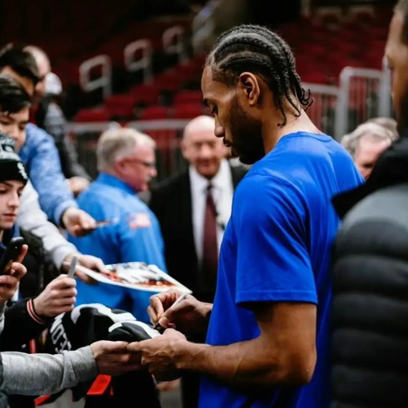 奥古斯托：大家认为这种比赛应该赢5-0，但欧冠没有容易的比赛（奥古斯托：外界以为这类比赛该5比0拿下，但欧冠从不轻松）