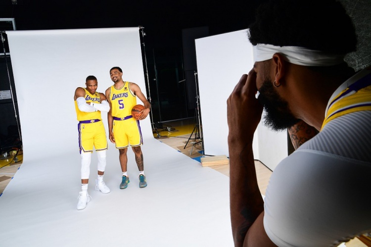 电讯报：切尔西为帕尔默定制特殊战靴，保护受伤脚趾助其康复（电讯报：切尔西为帕尔默打造专属护趾战靴，助其脚趾伤势康复）