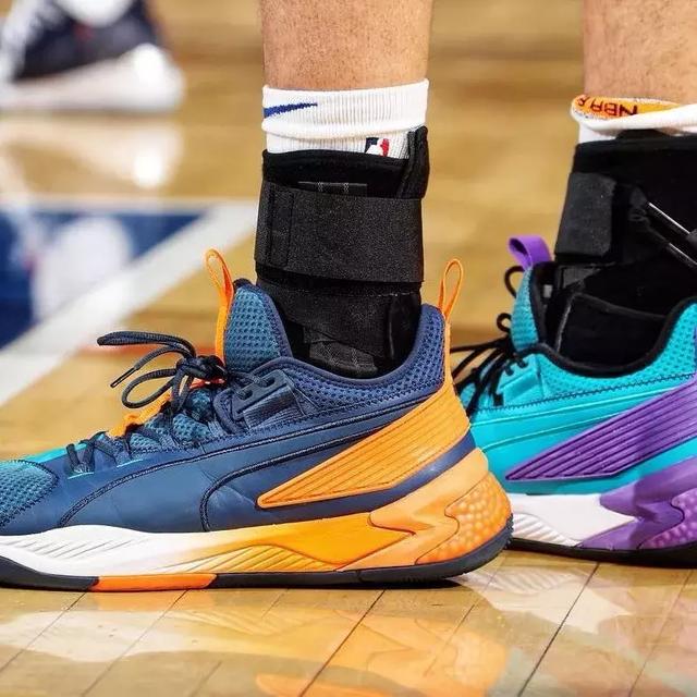 杜震宇祝贺邵佳一：带队走出低谷，球迷要支持我们的本土教练（杜震宇向邵佳一致贺：率队走出困境，呼吁球迷力挺本土主帅）