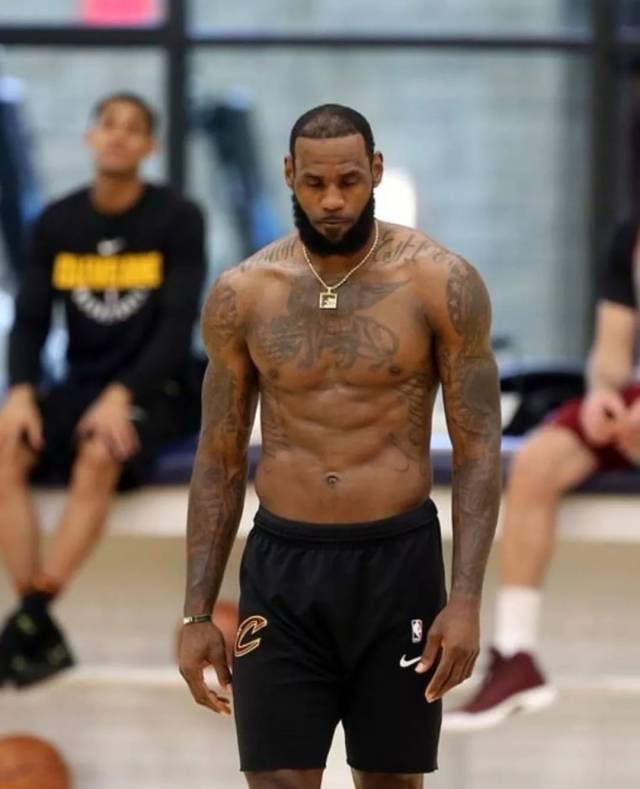 亚特兰大vs佛罗伦萨：卢克曼、斯卡马卡首发，德赫亚、莫伊塞-基恩出战（亚特兰大迎战佛罗伦萨：卢克曼、斯卡马卡首发，德赫亚与莫伊塞-基恩登场）