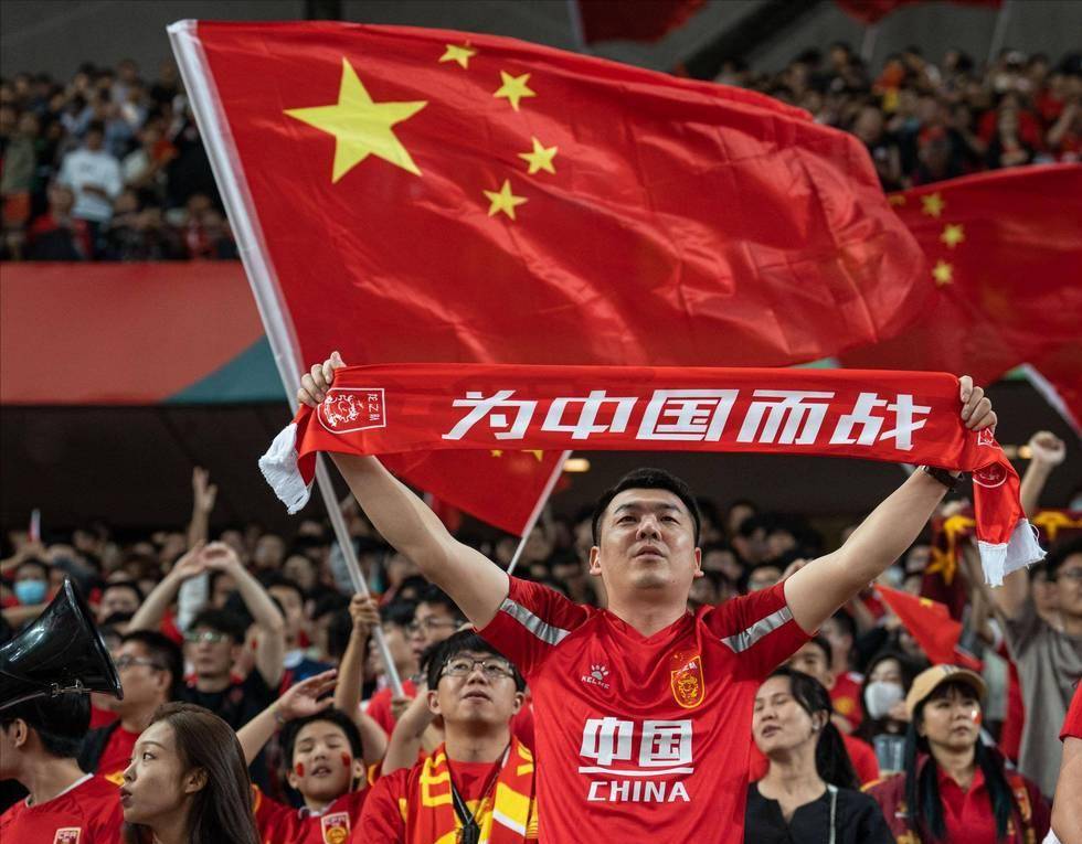 亚特兰大欧冠2比1胜切尔西升至第三，联赛仅3胜排第12（欧冠亚特兰大2-1力挫切尔西升至第3，联赛仅3胜暂列第12）