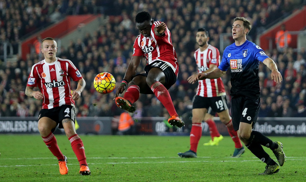 仅次于大梦&登&威，阿门圣诞大战达成25+5+5成火箭队史第四人（阿门圣诞大战斩获25+5+5，继大梦、登哥、威少后成火箭队史第4人）