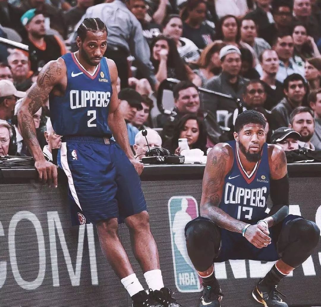 记者：中英青训交流会上对15天7赛进行了反思，会给球员带来风险（记者称中英青训交流会反思15天7赛：高密度赛程或增加球员风险）