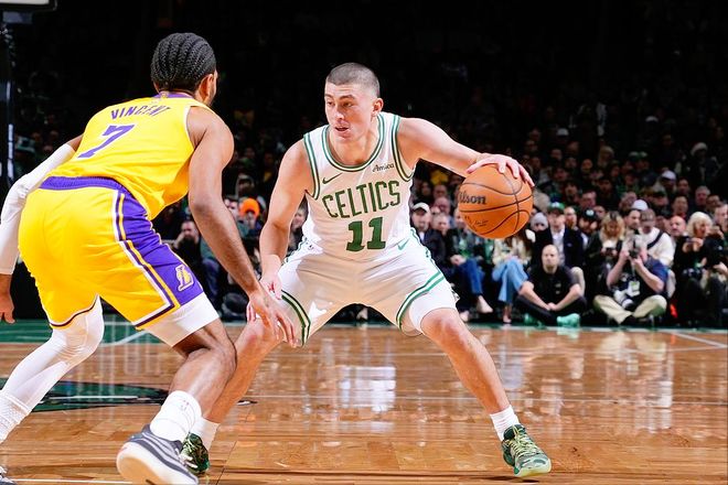 欧冠半场：齐玛乌龙，库杜斯造险，热刺1-0布拉格斯拉维亚（欧冠半场战报：齐玛乌龙送礼，库杜斯造险，热刺暂时1-0领先布拉格斯拉维亚）