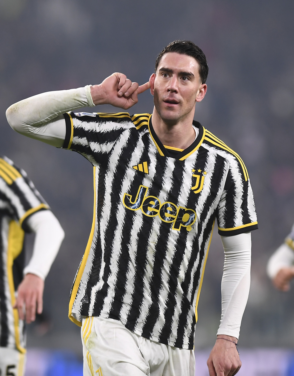 红牛集团CEO：克洛普现在无意重返教练席，他热爱现在的工作（红牛集团CEO：克洛普暂不打算重返执教岗位，正享受当下的工作）