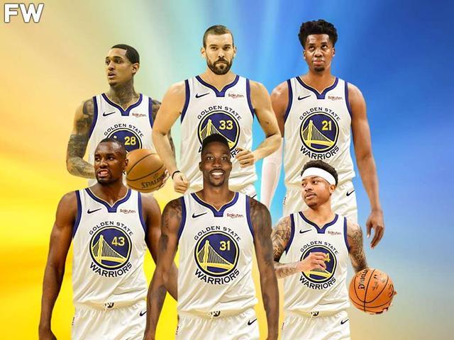 克里斯意外被换下场，赛场悬念陡生（克里斯突然被换，战局悬念陡增）