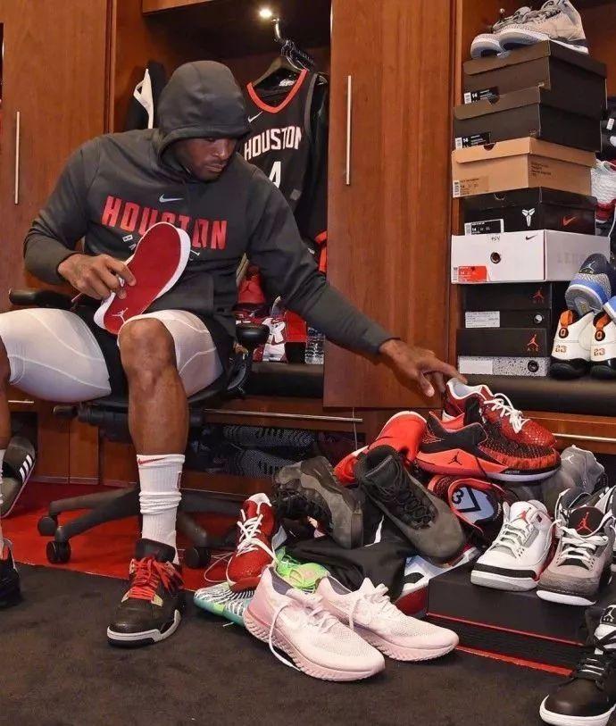 阿斯：巴萨重返诺坎普的庆典堪称完美，门票收入500万欧元（阿斯：巴萨回归诺坎普庆典完美收官，票务收入达500万欧元）