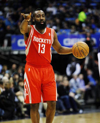 青训教练：由于体能和场上冲击力太出色，于帕还踢过前锋（青训教练透露：体能与冲击力突出，于帕曾客串前锋）